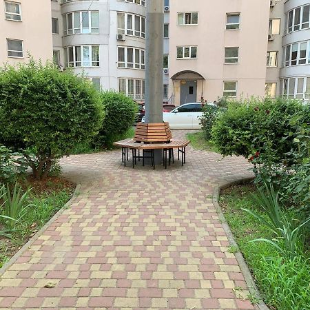 Apartments Staroportofrankovskaya & Pastera Street Οδησσός Εξωτερικό φωτογραφία